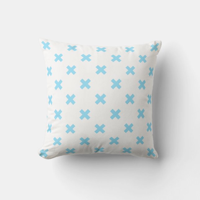 Coussin Bébé bleu croix coutures sur blanc (Recto)