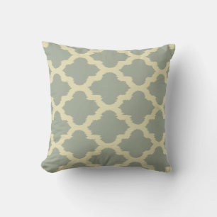 Coussin Beige & Sage Green Ikat Quatrefoil Motif
