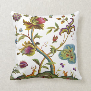 Coussin Belle broderie traditionnelle Jacobéenne Crewel