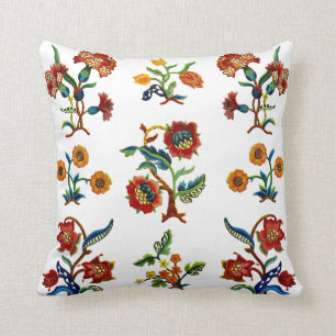 Coussin Belle broderie traditionnelle Jacobéenne Crewel