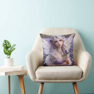 Coussin Belle Fée de Février en Violets
