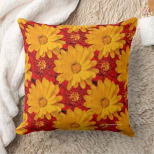 Coussin Belle Médaille de Fleurs de Marigold Jaune Rouge
