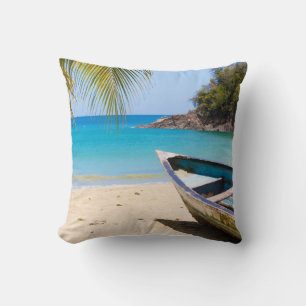 Coussin Belle plage tropicale avec bateau à rames