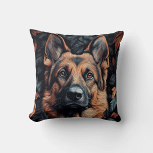 Coussin Berger Allemand dans les feuilles