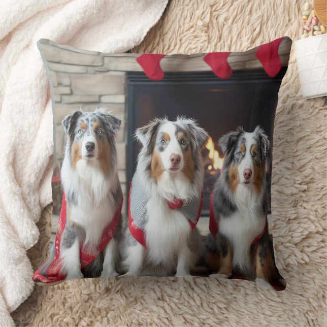 Coussin Berger Australien au coin du feu de Noël (Couverture)