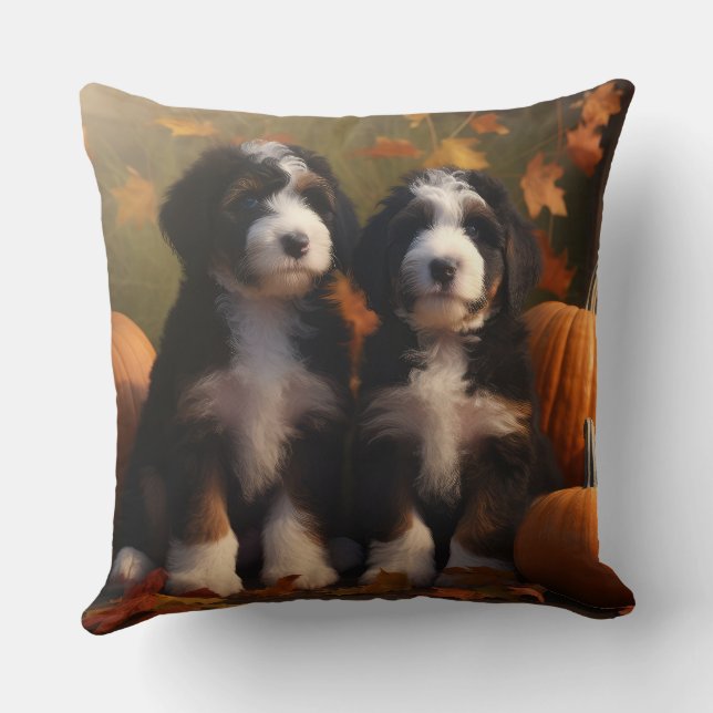 Coussin Bernedoodle Chiot Automne Citrouille de plaisir (Verso)