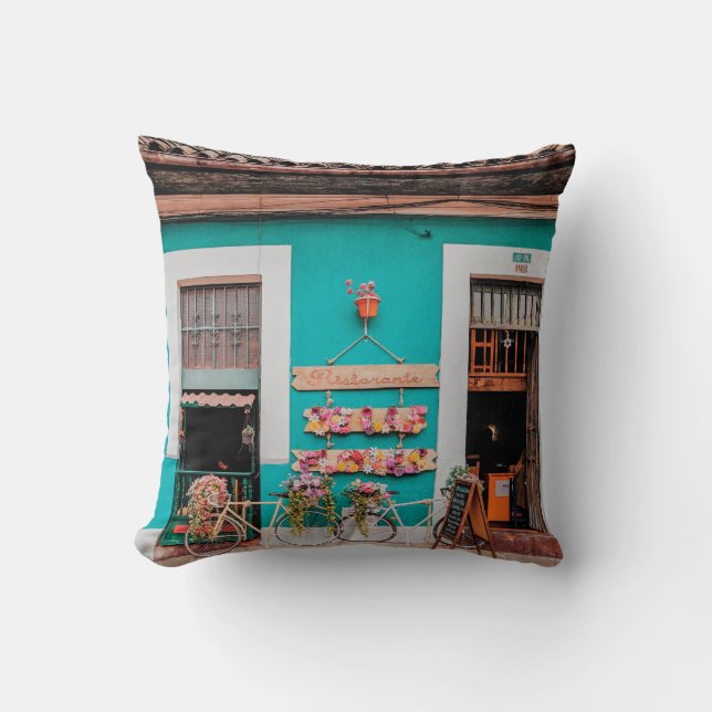 COUSSIN BICYCLETTE BLANCHE PARKÉE AU BORD DE BÉTON PEINTÉ  (Recto)