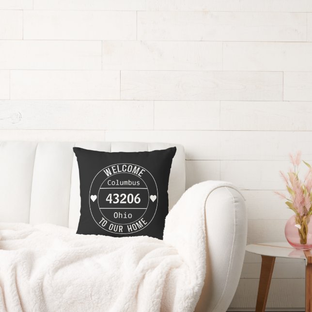 Coussin Bienvenue chez nous Code postal Noir et Blanc  (Canapé)