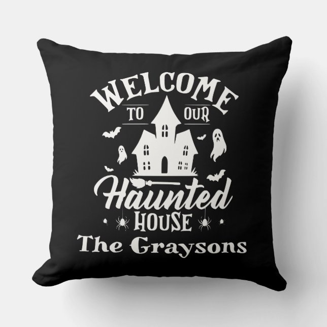 Coussin Bienvenue dans notre maison décoration Halloween e (Recto)