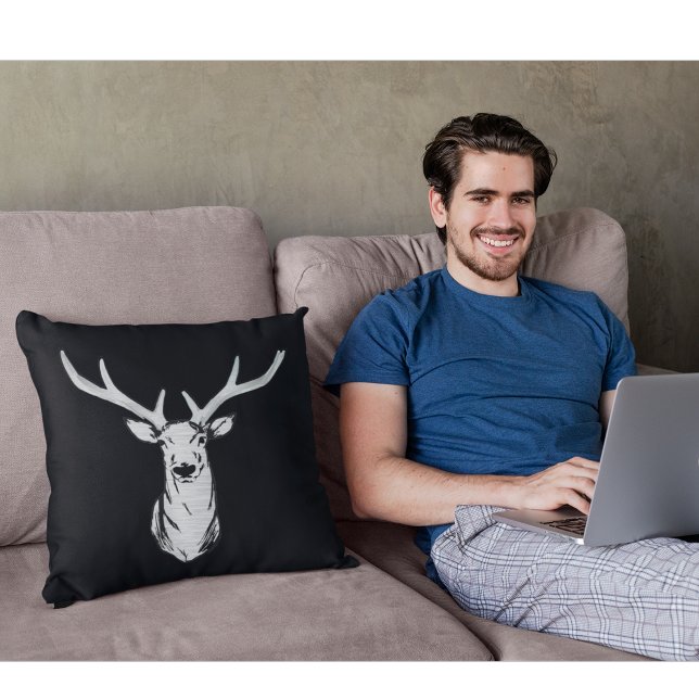 Coussin Big Buck Silver Deer Black Modern Hommes (Silver Buck Black Sleek and Modern pillow for the bachelor in your life.)