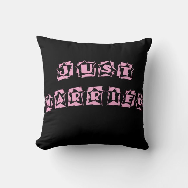 Coussin Black Pink vient de se marier (Recto)