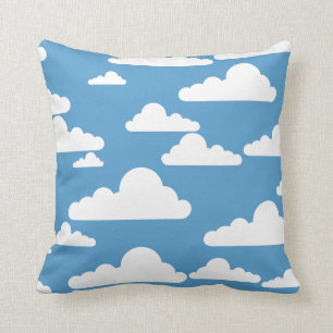 Coussin blanc de motif de nuage de ciel bleu
