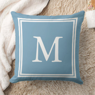 Coussin Blanc sur le monogramme bleu de double cadre de la