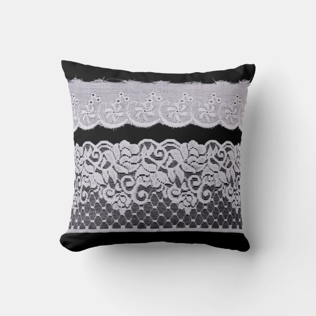 Coussin Blanche dentelle ornementale isolée sur arrière -  (Recto)