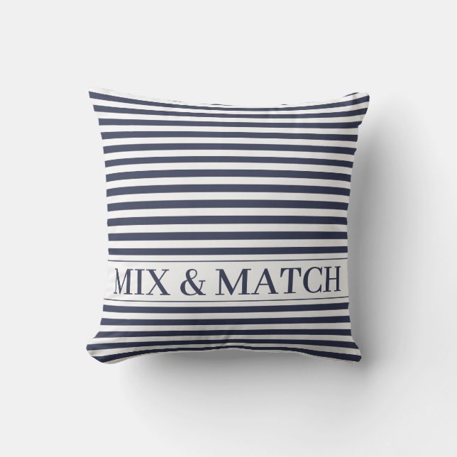 Coussin Blancs avec bleu marine. Mélange et correspondance (Recto)