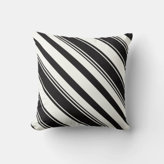Coussin Blancs diagonaux noirs et blancs foncés