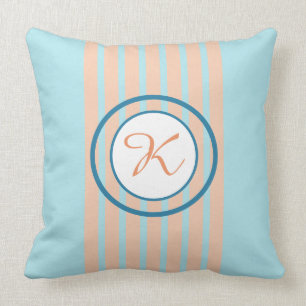 Coussin Bleu Avec Bandes De Poche Et Monogramme Cercle
