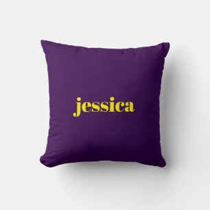 Coussin Bloc de couleur minimaliste nom personnalisé