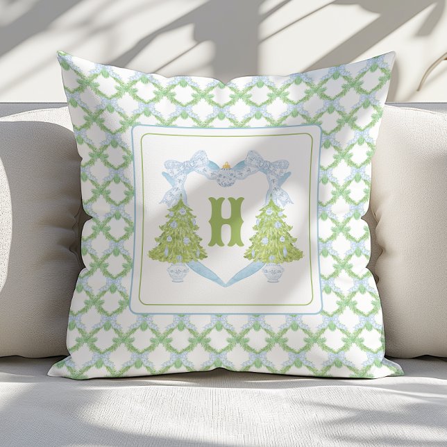 Coussin Blue Chinoiserie Arbre de Noël Monogram Crest (Créateur téléchargé)