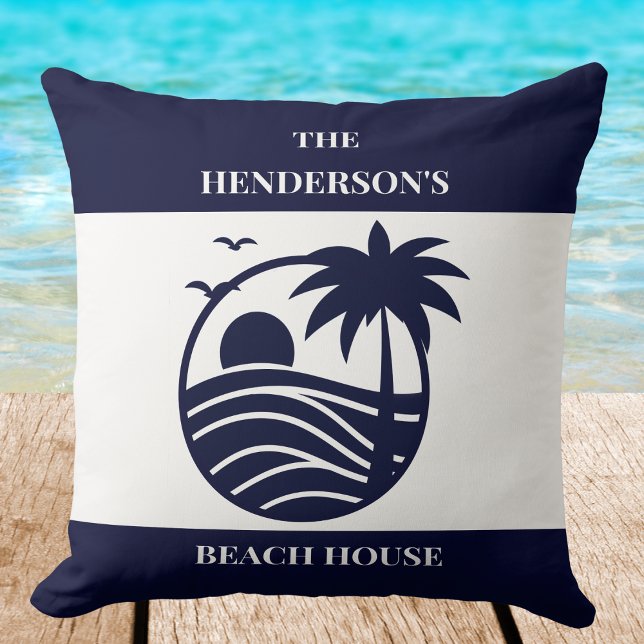 Coussin Blue Coastal Palm Tree Family Name Beach House (Créateur téléchargé)