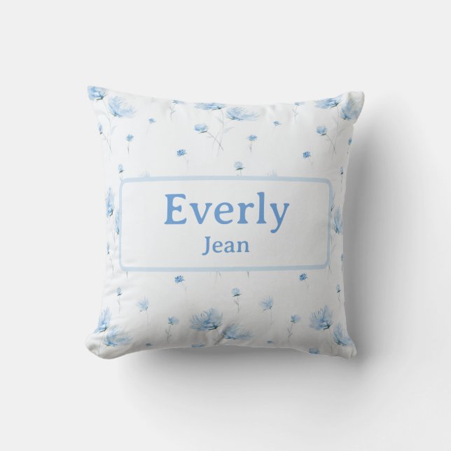 Coussin Blue Floral Nom personnalisé Décor Baby Nursery (Recto)