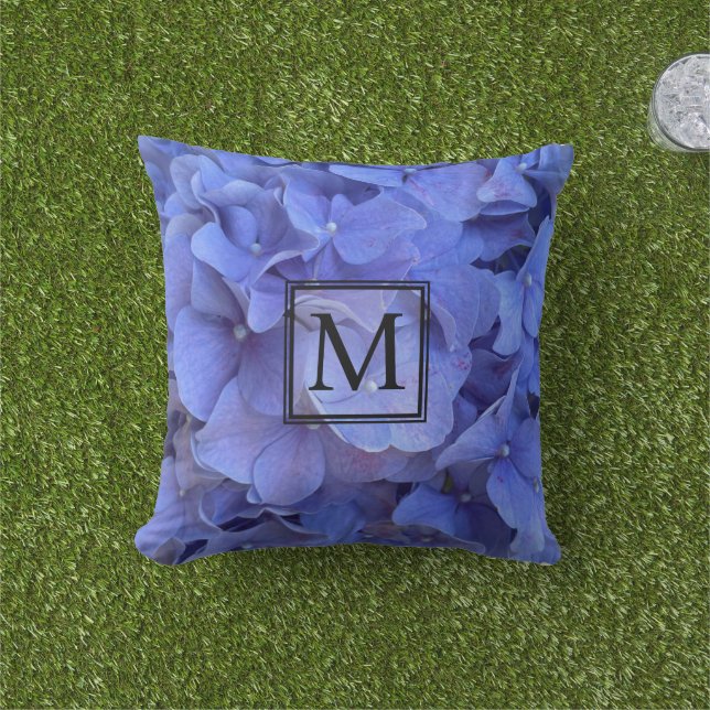 Coussin Blue periwinkel élégantes hydrangées florales (Herbe)