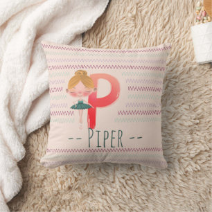 Coussin Blush Rose Ballerine Monogram P – Art Personnalisé