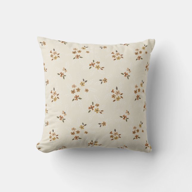 Coussin Boho Dainty Floral Flowers on Cream (Recto)