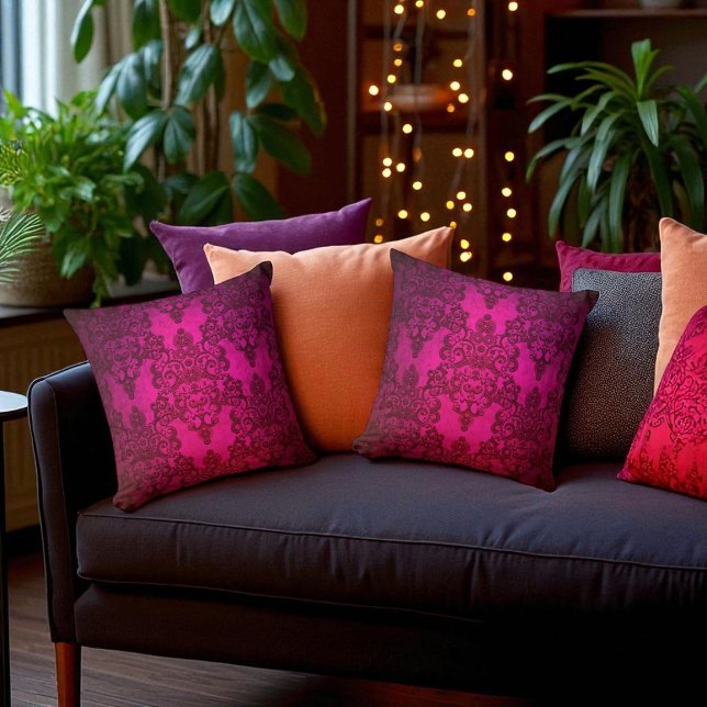 Coussin Boho Damassé Rose Éclatante de Style Victorien (Créateur téléchargé)
