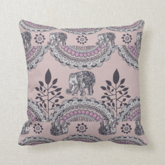 Coussin BOHO Elephant2