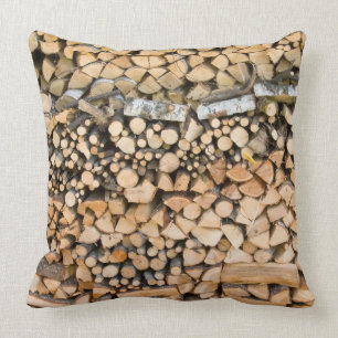Coussin Bois coupé sur une pile