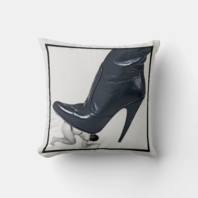 Coussin Boot Stiletto géant - estomac esclave (Recto)