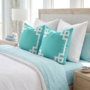 Coussin Bordure grecque turquoise et blanche