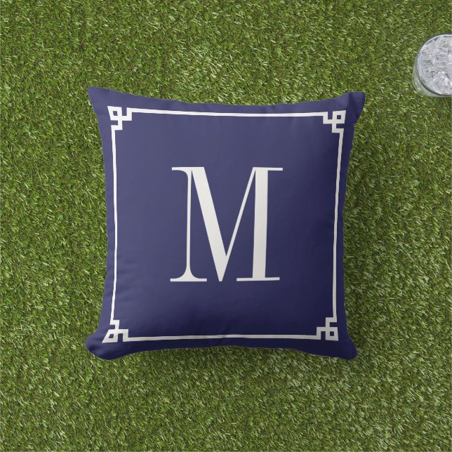 Coussin Bordure monogrammée clé grecque Navy et Blanc (Herbe)