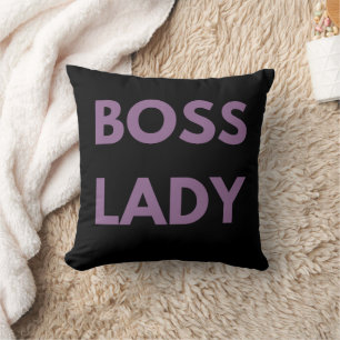Coussin Boss Lady Purple Lettres