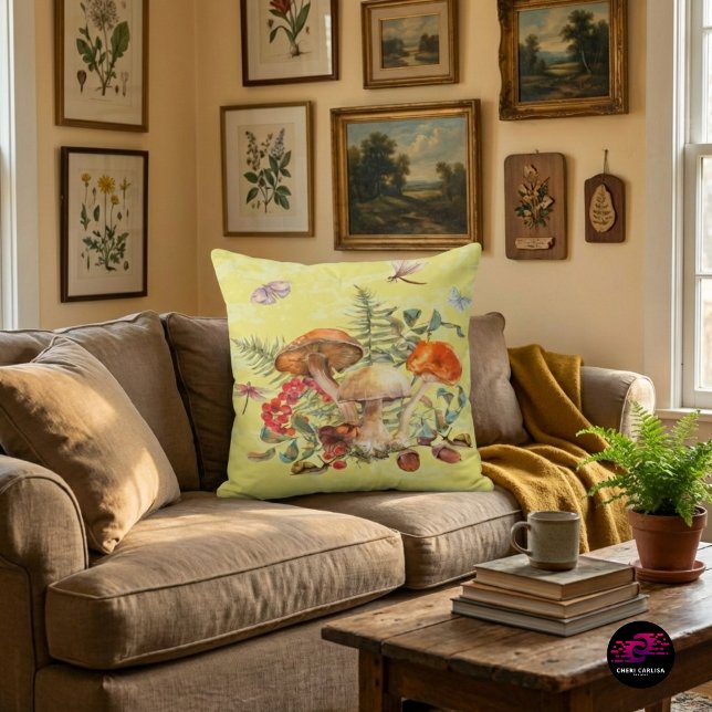 Coussin Botanique de champignon à l'aquarelle vintage (That mushroom pillow just changed the whole vibe of the room.)