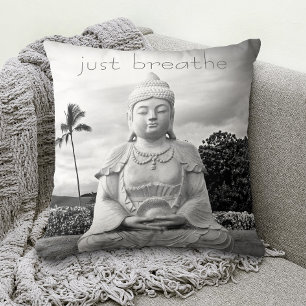 Coussin Bouddha d'Hawaii noir blanc photo Breathe Citation