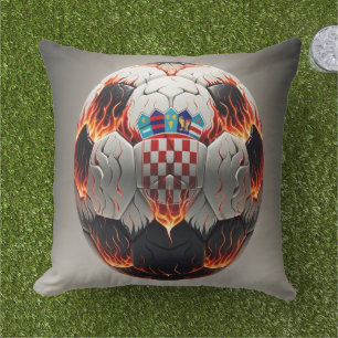 Coussin Boule de football avec flammes et drapeau croate