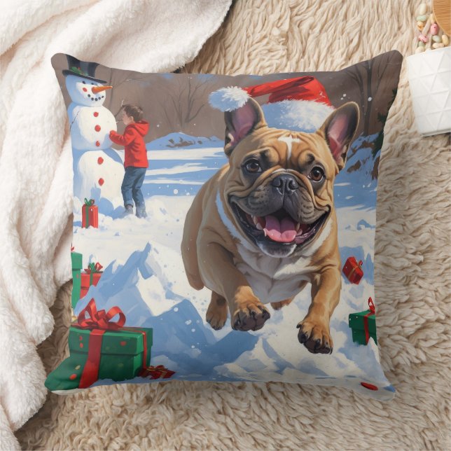 Coussin Bouledogue français courant dans la neige avec un  (Couverture)