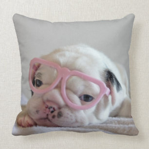 Coussin Bouledogue français en verres de coeur