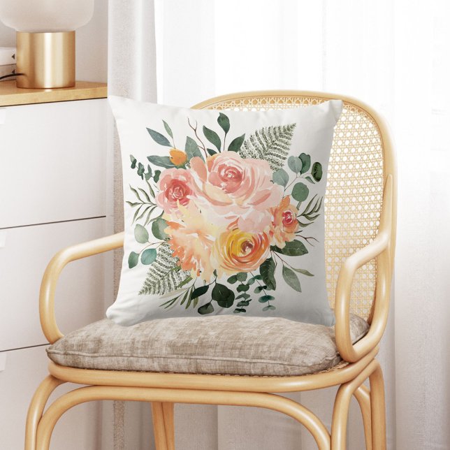 Coussin Bouquet de fleurs à l'aquarelle rose pêche rustiqu (In situ)