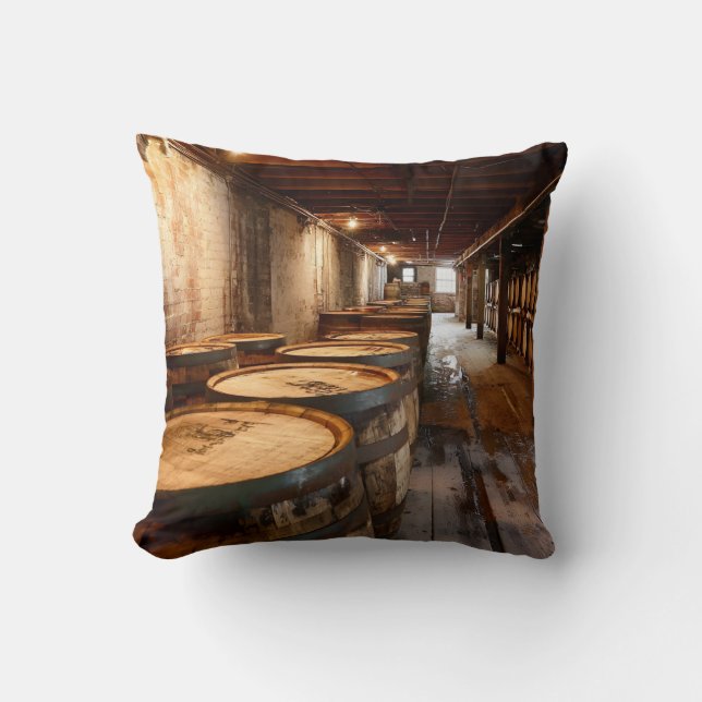 Coussin Bourbon Whiskey Rickhouse Throw Pillow  (Recto)