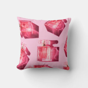 Coussin Bouteilles motifs de parfum féminin