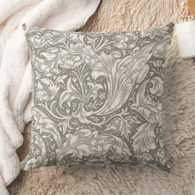 Coussin Bouton de bachelier en damassé antique de William  (Couverture)