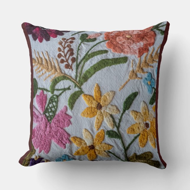 Coussin Broderie florale Motif avec de belles fleurs (Recto)