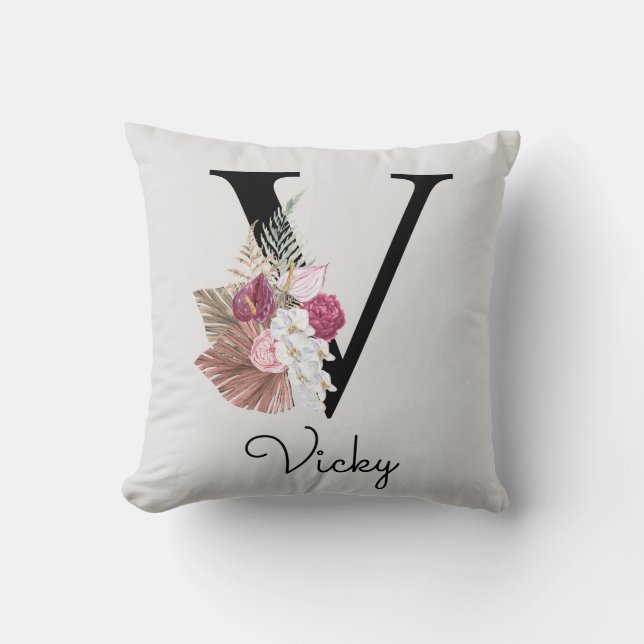 Coussin Broderie Rose Boho Floral Initiale V (Recto)