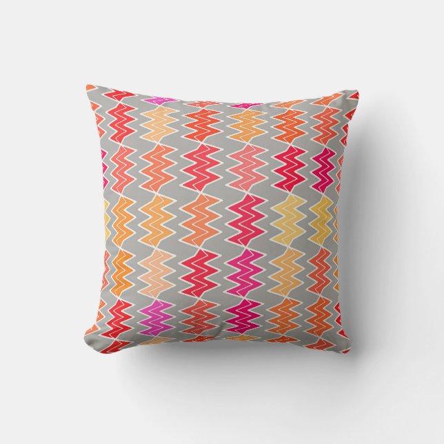 Coussin Broken Chevron - rouge, or, orange et gris (Recto)