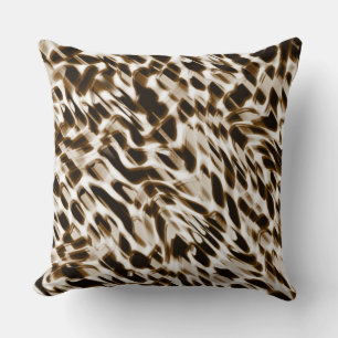 Coussin Brown trous de torsion dans le mouvement, foncé et