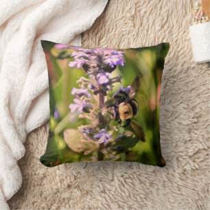 Coussin Bumble Abeille Sur Fleur Violet Haut