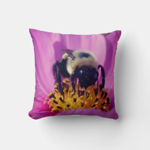 Coussin Bumble Bee On Cosmos